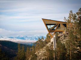 Eagle Nest Eco Lodge โรงแรมในSel