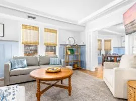 5BR plus Den - Downtown OC - Sleeps 16