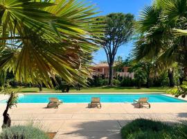 Grimaud Jardin Boreals 3 Bed Luxury Appt, Hotel in Grimaud