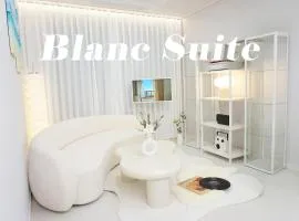 White Modern Stay
