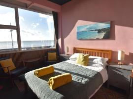 Westpoint Apartments, hotel em Bridport