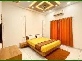 UJJAIN HOTEL GR Mahakal Temple Fully Air Conditioned rooms,wifi Available - Top Rated Hotel in UJJAIN