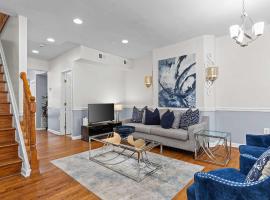 NoMA 3BR Townhome - UnionMarket H St Streetcar, hotel ve Washingtonu