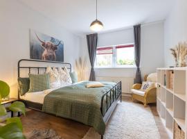 Ruhiges Apartment mit Holzofen nahe Bamberg für 2 bis 4 Personen, Hotel in Adelsdorf