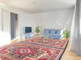 Gemütliche Wohnung mit Berg- und Waldblick