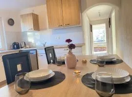 Gemütliche Wohnung mit Berg- und Waldblick