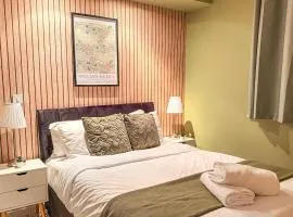 Tutu Suite - Stylish & Quiet City Centre 2 Bed Apartment I Free private Parking & Fast WiFi