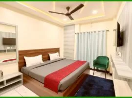 Hotel Budget Diamond Inn Near Mahakal Temple -All Room Air conditioned And Spacious, with Wifi -Best Budget Hotel