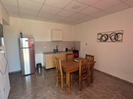 A 5 cuadras de la ruta depto moderno, muy comodo y tranquilo Departamento recien estrenado, hotel i Choele Choel