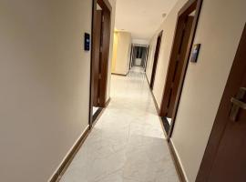 MR Suites Dharwad，達爾瓦德的飯店