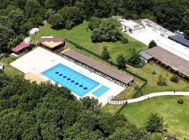 The Life Nest Hotel, hotel a Saray