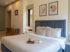 Natures Cove Magnolia