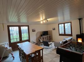 Logement Vivre Jura, Hotel in Doucier