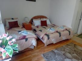 Studio Apartments Argiroski-EM, hotel en Ohrid
