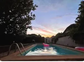 Entre Provence-Camargue, belle maison avec piscine