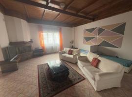 Cozy Apartment 140mq Abbiategrasso, hotel u gradu Abijategraso