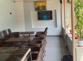 Heartlands Cottages Arua, hotel en Arua