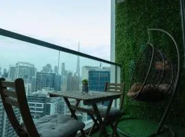 Elevated Living Studio Facing the Burj