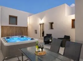 Antica Casa Dei Nonni with Heated Jacuzzi