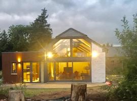 Renovated farmhouse near Colligan woods, hotel a Dungarvan