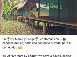 Ivy Mara Ey Lodge โรงแรมในอีกีโตส