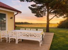 Cozy Summer cottage in Tosteberga, close to the Sea