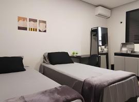 Studio I - Com Ar Condicionado, отель в городе Жундиаи