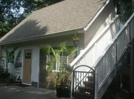 Nesting Ravens cottage