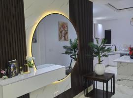 Apple Tree Apartment Lekki Phase 1, hotel a Moba