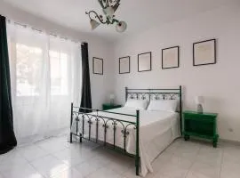 Downtown flat historic Reggio