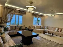 Luxury SeaView Apartment 2 Minutes From Beachfront