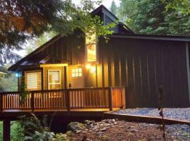 Dovetail Den - Tranquil with Hot Tub and Air Conditioning, hotell i Ashford