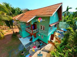 HyperLuˢᵖᵃᶜᵉ, Hotel in Ko Kood