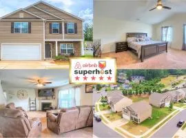 Modern 4 Bedroom Home Near Uptown Charlotte