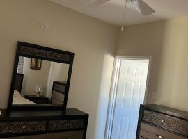 Gate home by ocean point, hotel en Lucea