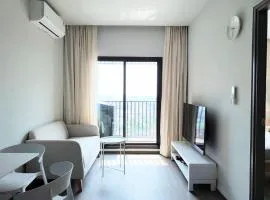 Apartment in Thon Buri 0 meter From BTS station