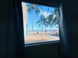 Flats Mar Sereno, Flat pé na areia na orla do centro de Japaratinga, Mais que hospedagem, uma experiência à beira-mar, Hotel in Japaratinga