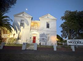 Campbell st Lodge, hotelli kohteessa Castlemaine
