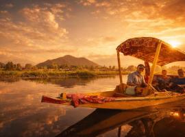 Shanghai Palace, hotel in Srinagar