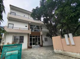 The Ambrosia Stay: Kakarmatha şehrinde bir otel