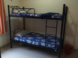 Bunk bed room by the beach, viešbutis mieste Morjim