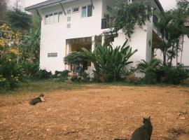 Fluffy Cat Paradise, hotel em Ko Bu Bu