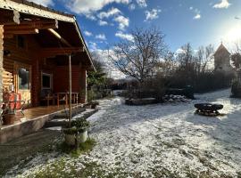 Gemütliche Blockhütte in Wiennähe, hotel a Zöfing