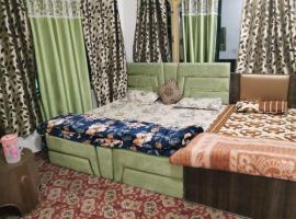 Kashmir naaz, hotel di Srinagar