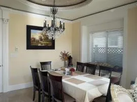 Sweet Graceful Home King Size Bedroom one Queen Both for Two Guests