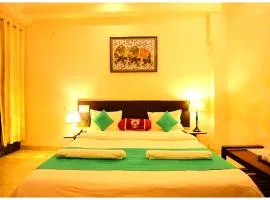 Divine Hotel The Rama- Krishna Palace, Ayodhya Inn