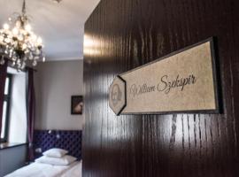 Apartamenty Siedem Komnat Siedmiu Mistrzów, hotel with hot tubs in Toruń