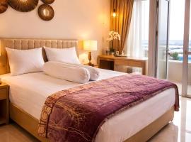 Apartemen Vasanta Innopark by WhiteBox, Hotel in Jarakasta