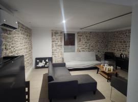 Le Secret Garden House, hotel din Cormainville