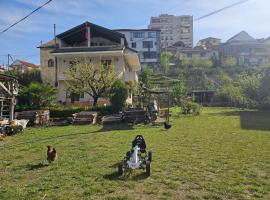 Kristina Guesthouse, hotel en Librazhd